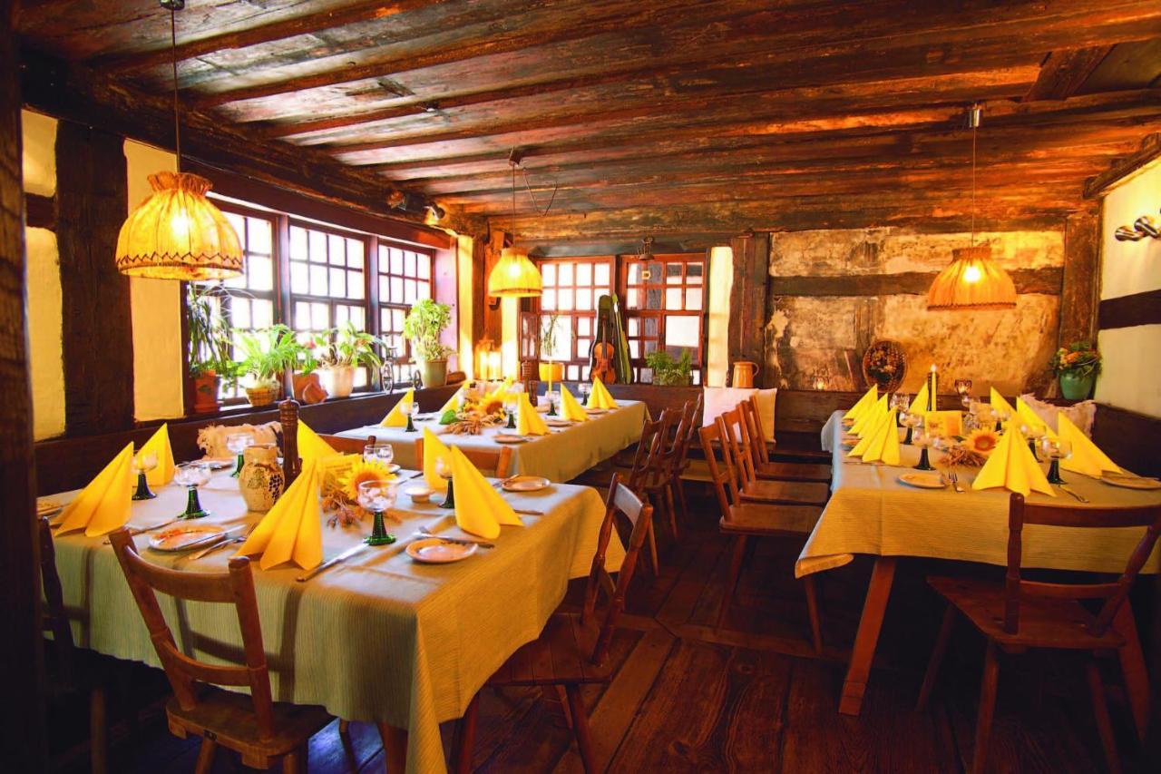 Hotel Restaurant Zum Nachtwaechter Lienzingen Esterno foto