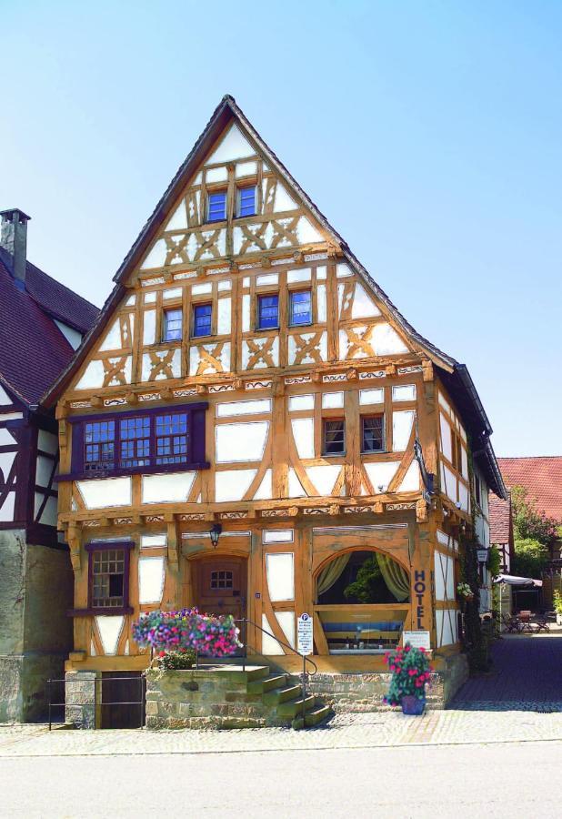 Hotel Restaurant Zum Nachtwaechter Lienzingen Esterno foto