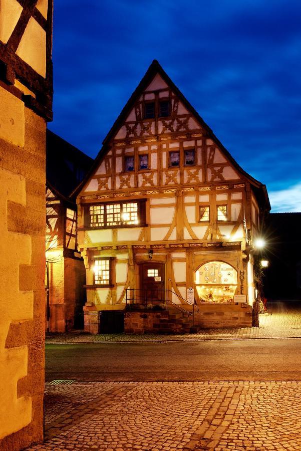 Hotel Restaurant Zum Nachtwaechter Lienzingen Esterno foto