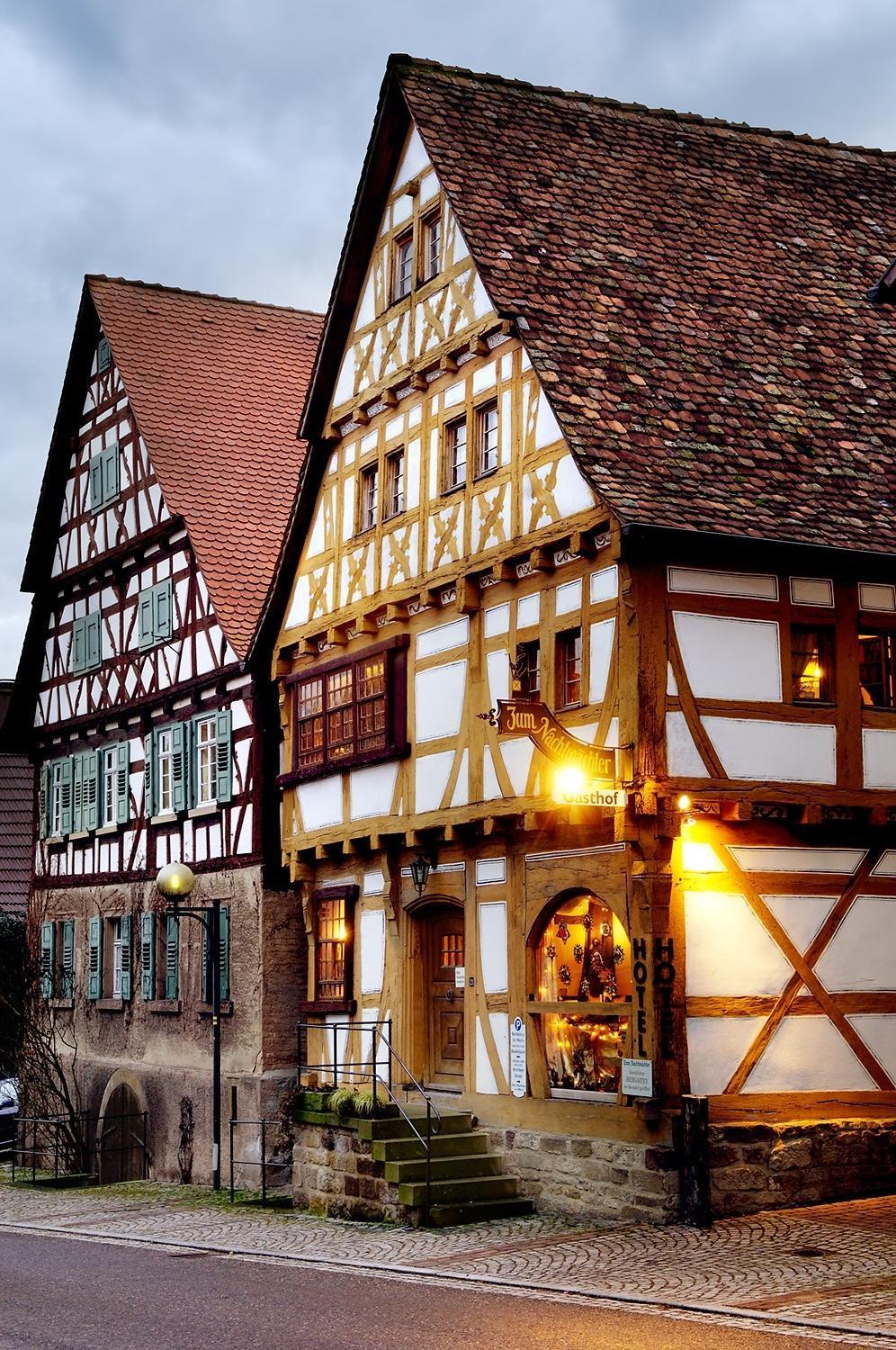 Hotel Restaurant Zum Nachtwaechter Lienzingen Esterno foto