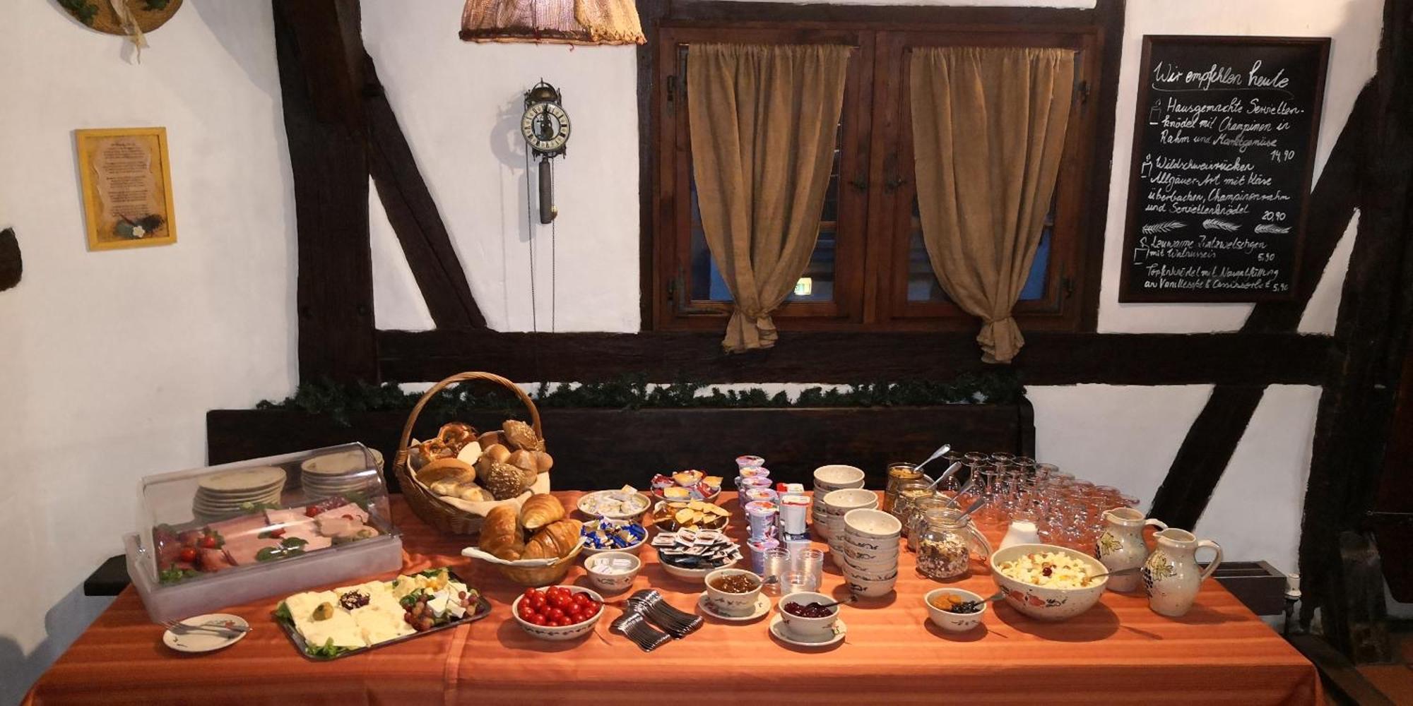Hotel Restaurant Zum Nachtwaechter Lienzingen Esterno foto